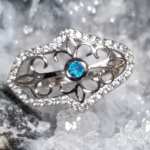 Jewelry - Genuine Blue  & White Topaz ring sz 8